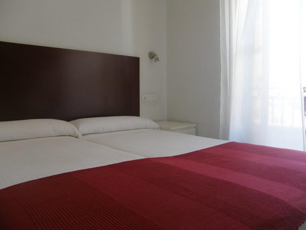 Hostal Santa Isabel Madrid Cameră foto